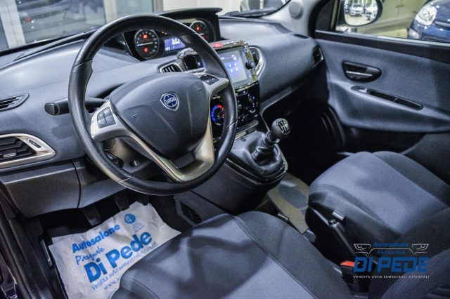 LANCIA Ypsilon usata, con USB