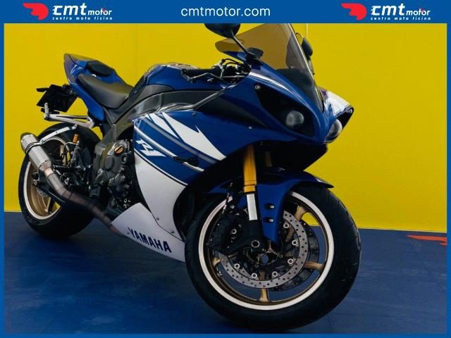 YAMAHA YZF R1 usata 1