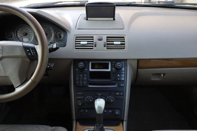 VOLVO XC90 usata, con Sistema di navigazione