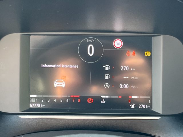 OPEL Corsa usata, con USB
