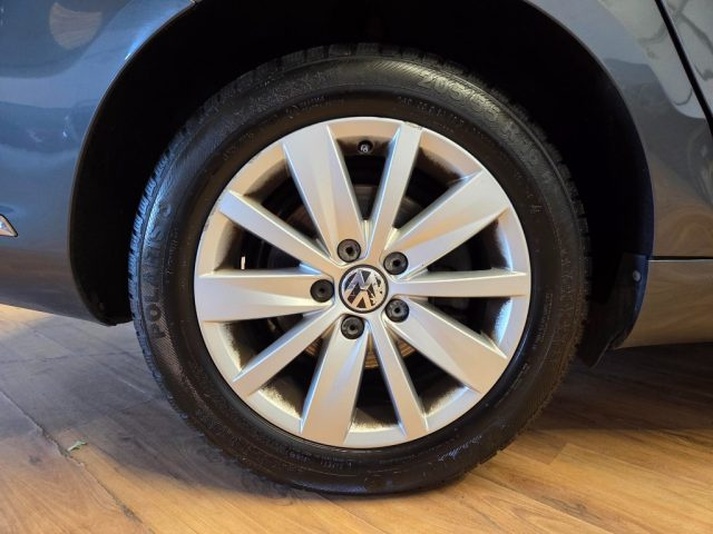 VOLKSWAGEN Passat usata, con Autoradio