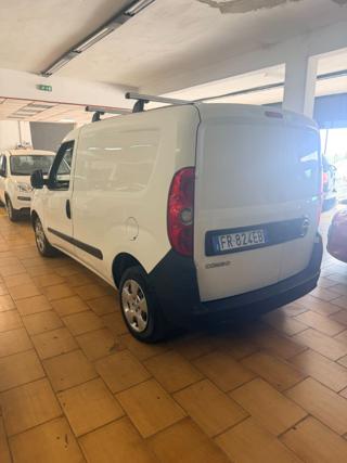 OPEL Combo usata, con Chiusura centralizzata