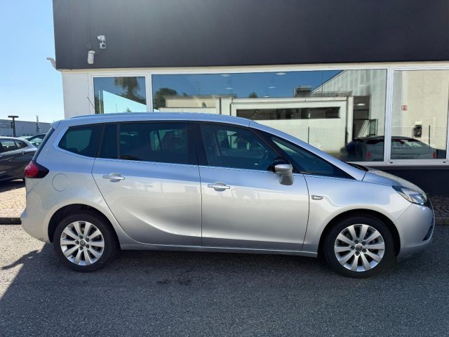 OPEL Zafira Tourer usata, con Alzacristalli elettrici