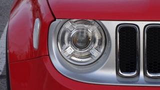 JEEP Renegade usata, con USB