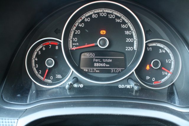 VOLKSWAGEN up! usata, con Sedile posteriore sdoppiato