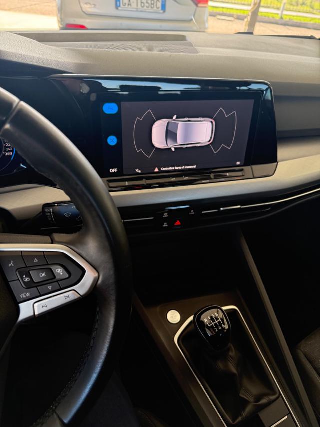 VOLKSWAGEN Golf usata, con Sensori di parcheggio anteriori