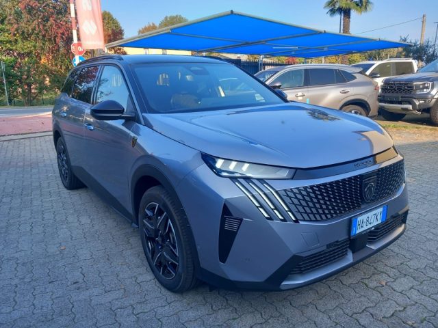 PEUGEOT 5008 usata, con Cerchi in lega