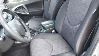 TOYOTA RAV 4 usata, con Alzacristalli elettrici