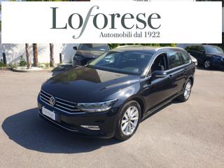 VOLKSWAGEN Passat Variant usata, con Airbag