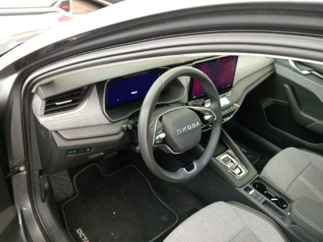 SKODA Octavia usata, con Controllo elettronico della corsia