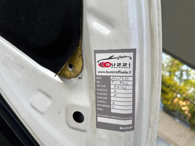 TOYOTA iQ usata, con Sedile posteriore sdoppiato