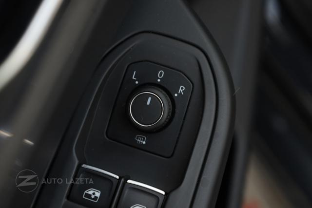 VOLKSWAGEN Golf usata, con Hill holder