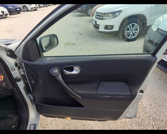 RENAULT Megane usata, con Sedile posteriore sdoppiato