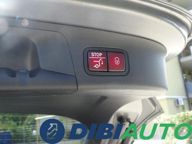 MERCEDES-BENZ GLA 180 usata, con Park Distance Control