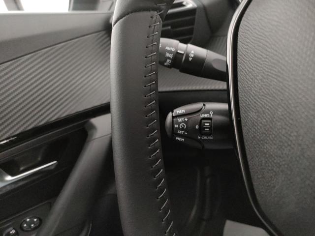 PEUGEOT 2008 usata, con Boardcomputer