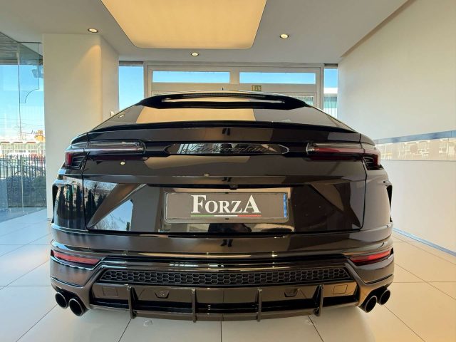 LAMBORGHINI Urus usata, con Park Distance Control