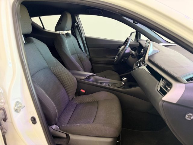 TOYOTA C-HR usata 13