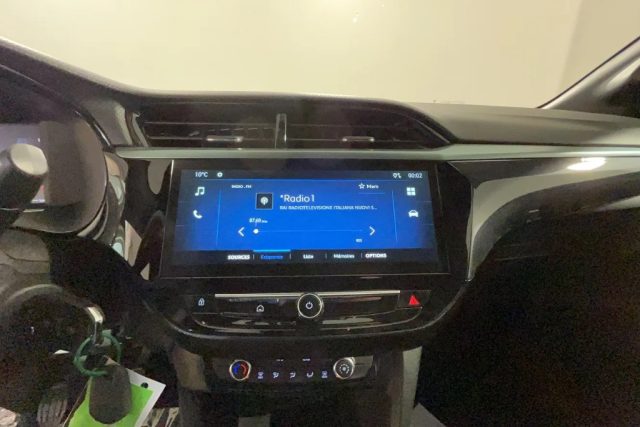 OPEL Corsa usata, con Touch screen