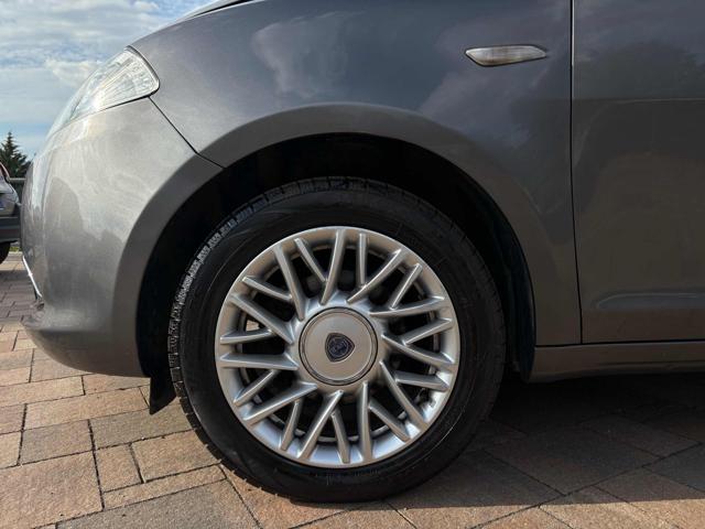 LANCIA Ypsilon usata, con Autoradio