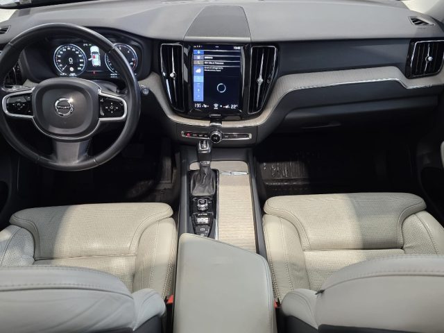 VOLVO XC60 usata, con Autoradio digitale