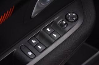 PEUGEOT 208 usata, con Sistema di navigazione