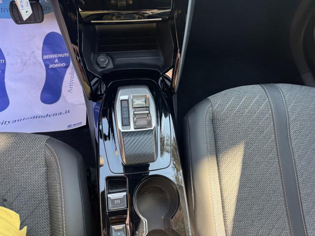 PEUGEOT 2008 usata, con Controllo automatico clima