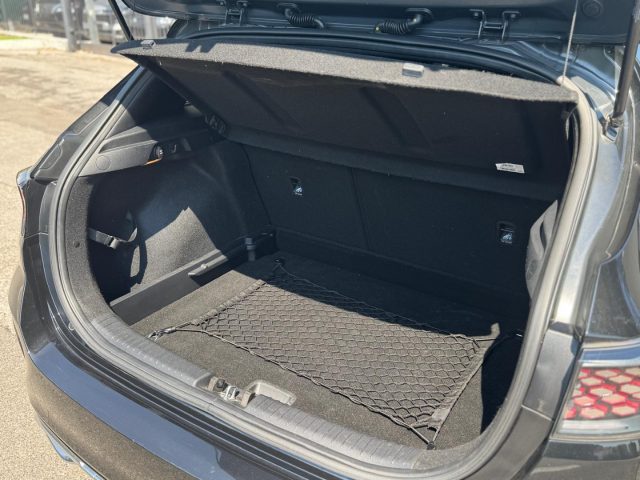 KIA Ceed usata, con Sedile posteriore sdoppiato