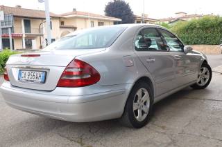 MERCEDES-BENZ E 220 usata 48