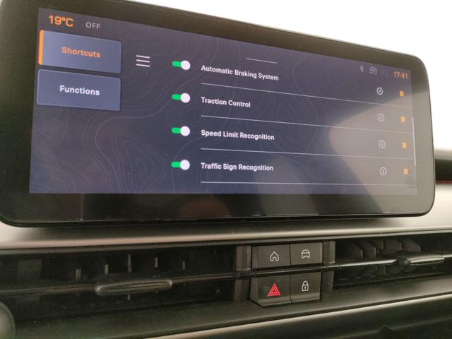 JEEP Avenger usata, con Park Distance Control