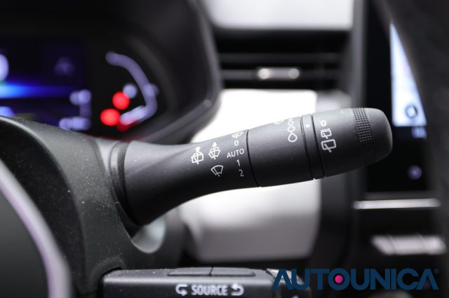 RENAULT Clio usata, con Controllo elettronico della corsia
