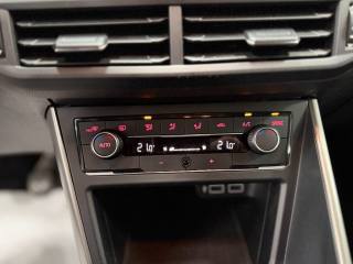 VOLKSWAGEN Polo usata, con USB