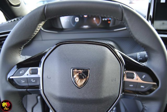 PEUGEOT 2008 usata, con Autoradio