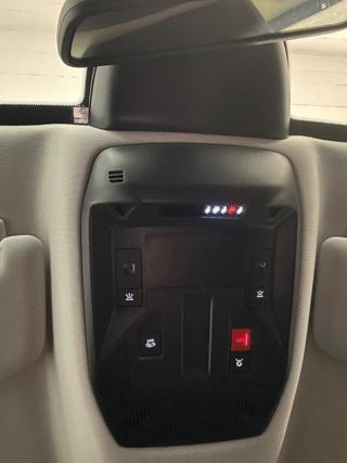 PEUGEOT 308 usata, con Sedile posteriore sdoppiato