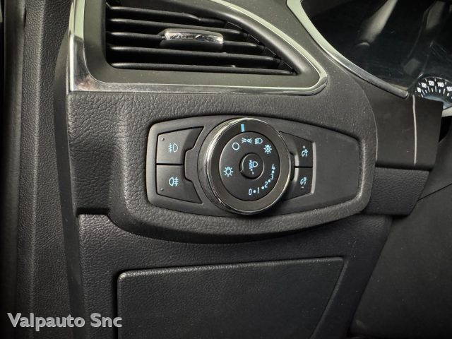 FORD S-Max usata, con Sensori di parcheggio anteriori
