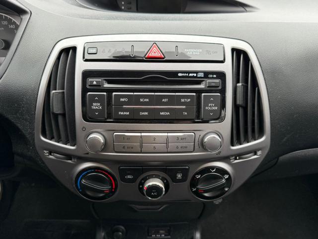 HYUNDAI i20 usata, con Antifurto