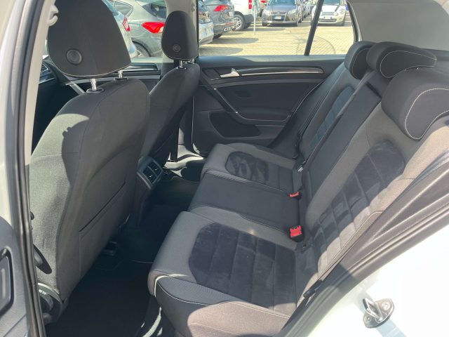 VOLKSWAGEN Golf usata, con Airbag laterali