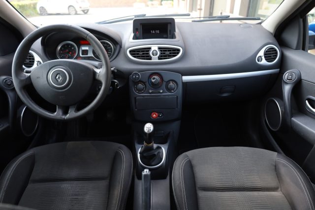 RENAULT Clio usata, con Luci diurne