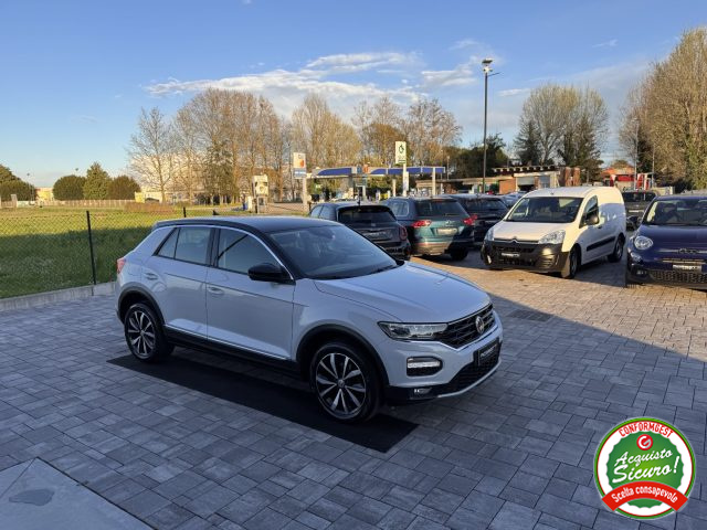 VOLKSWAGEN T-Roc usata, con Autoradio