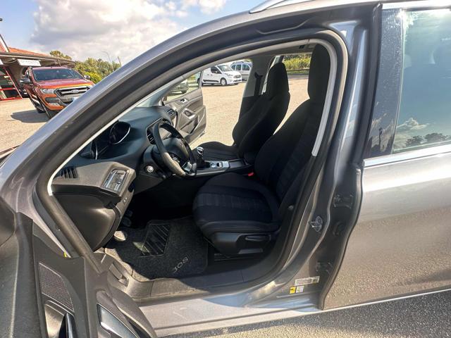 PEUGEOT 308 usata, con Fari LED