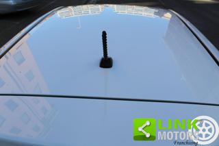 TOYOTA Yaris usata, con Specchietti laterali elettrici