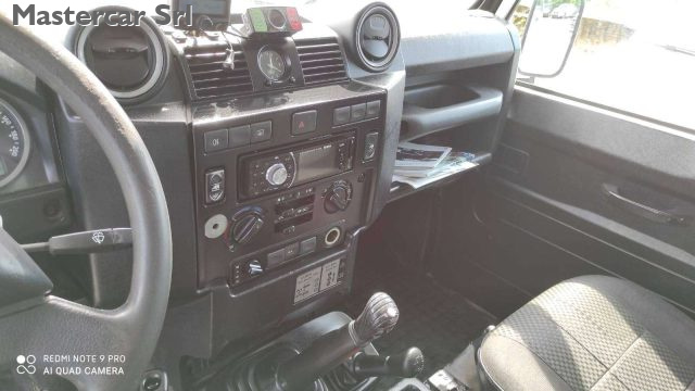 LAND ROVER Defender usata 11