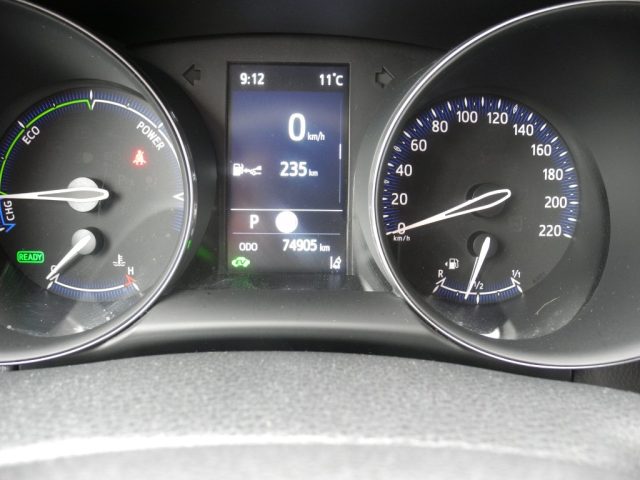 TOYOTA C-HR usata, con USB
