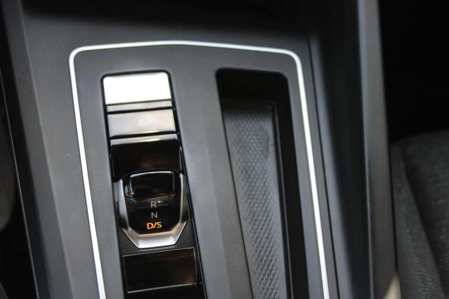 VOLKSWAGEN Golf usata, con Controllo trazione