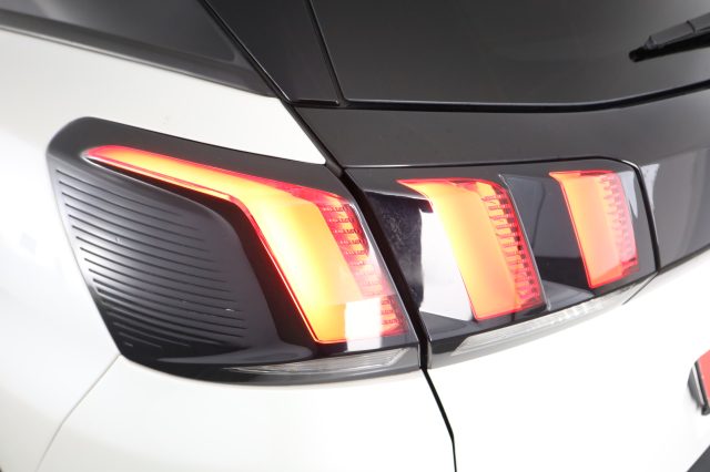PEUGEOT 3008 usata 8