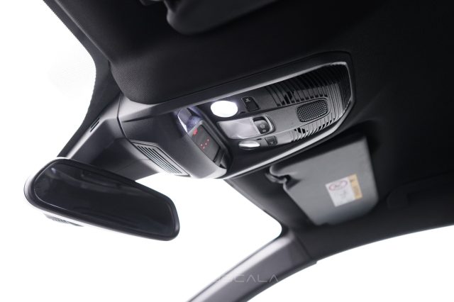 PEUGEOT 3008 usata, con Sensori di parcheggio posteriori
