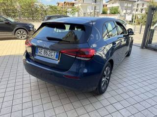 MERCEDES-BENZ A 180 usata, con Fari LED