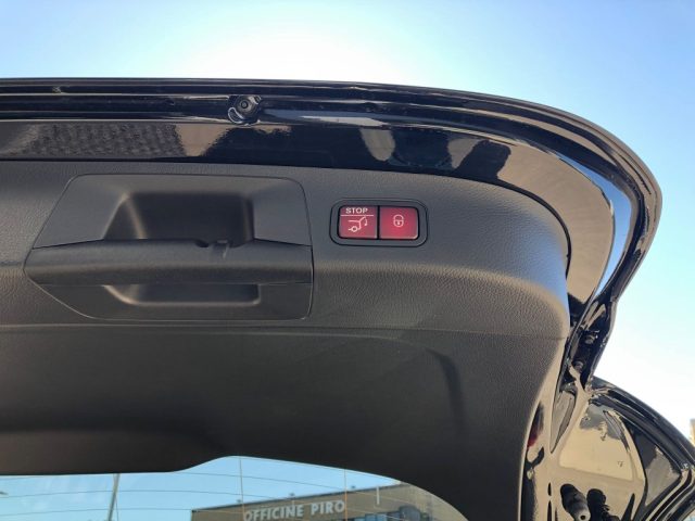 MERCEDES-BENZ GLA 200 usata, con USB