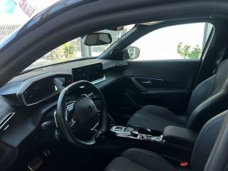 PEUGEOT 2008 usata, con Climatizzatore automatico, 2 zone