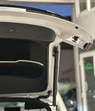 AUDI Q5 usata, con Sensori di parcheggio anteriori