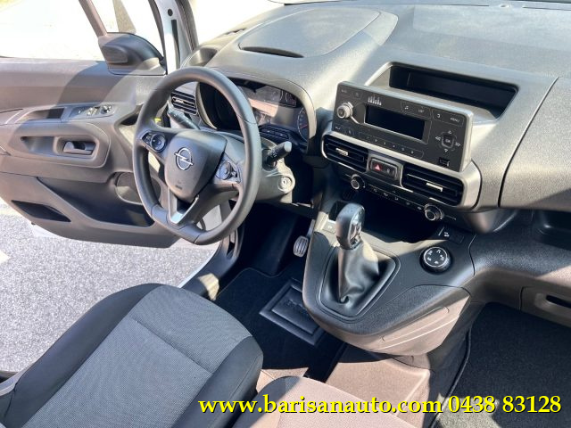 OPEL Combo usata, con Autoradio digitale